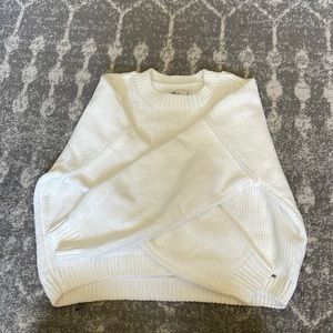 white Hollister sweater, brand new, never been worn